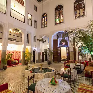 احجز هنا